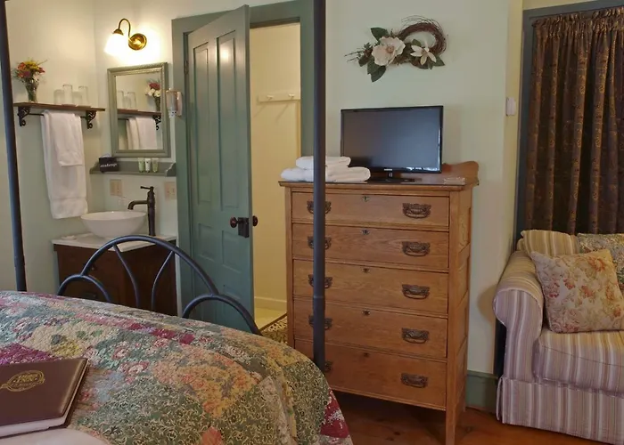 1825 Inn Bed&Breakfast
